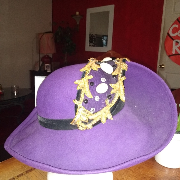 Hat, Church, whatever. - Picture 2 of 6